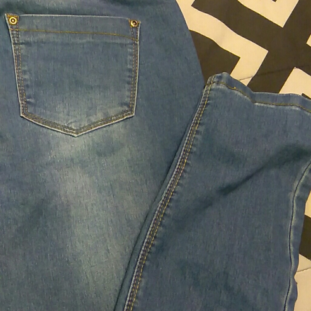 Jeans - Picture 6 of 7